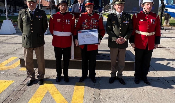 RECONOCIMIENTO MIEMBRO HONORARIO SR. VICENTE MONTES