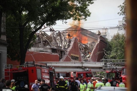 incendio-y-derrumbe-en-barracas-1835694h430